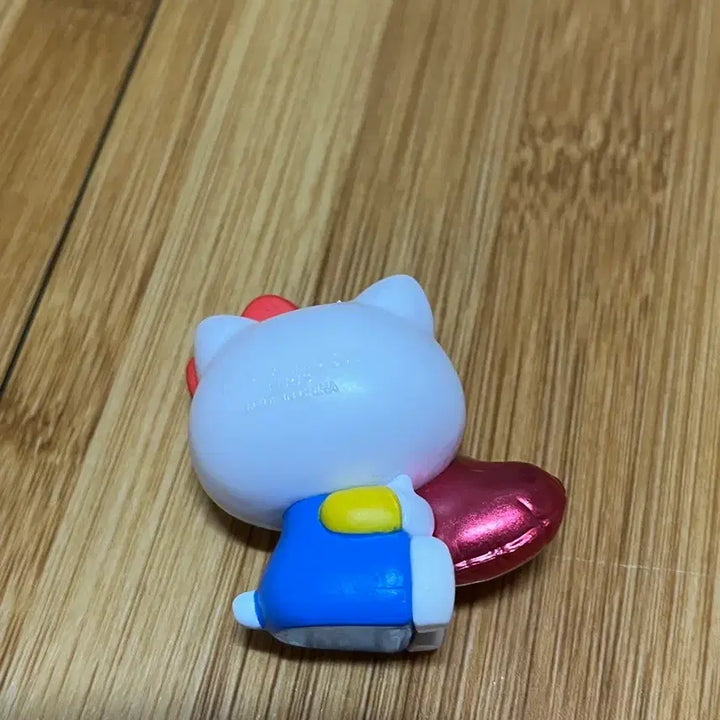 [SOLD OUT] 산리오 반짝반짝 풍선 피규어 헬로키티 가챠