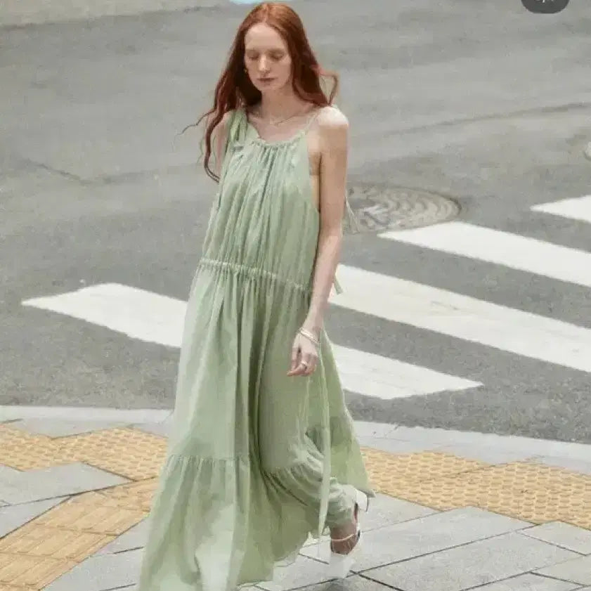 [BUNJANG] VALERIO Sleeveless Pleated Dress / VALERIO Neck String Point Sleeveless Ple