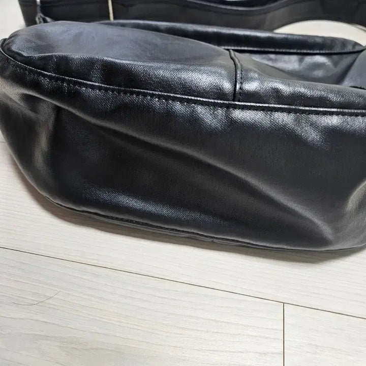 [SOLD OUT] 요시다포터 프리스타일 숄더백 블랙 스몰 반달백 porter