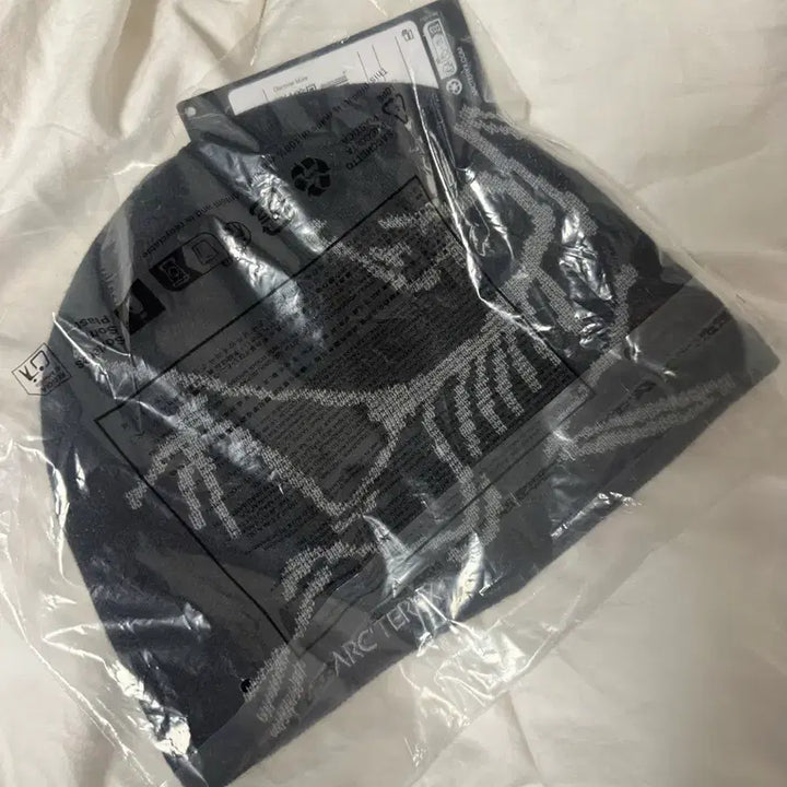 [SOLD OUT] 아크테릭스 버드 헤드 토크 블랙 보이드