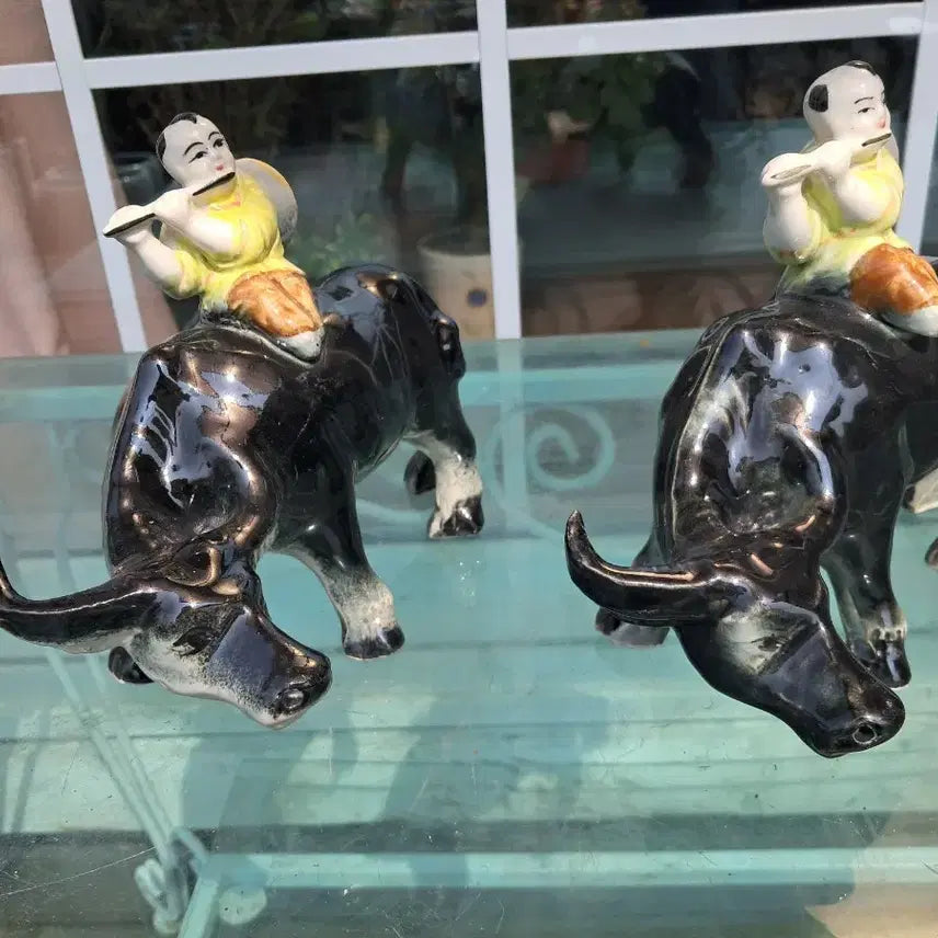 [BUNJANG] Celadon Porcelain Buffalo and Flute Boy Set / 물소와 피리부는 동자 세트