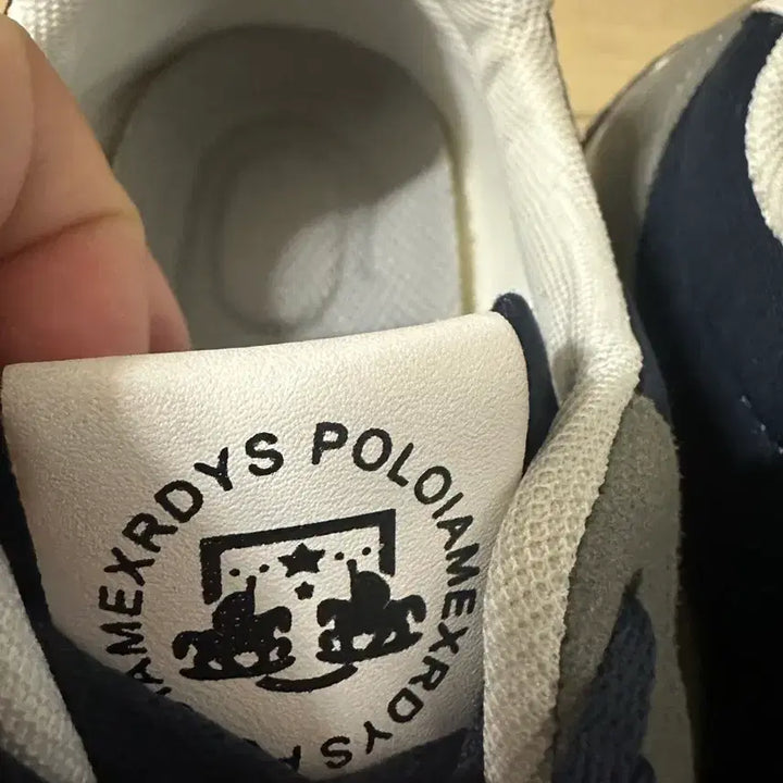 [BUNJANG] Generic Sneakers Size 43 / 남성 스니커즈 43사이즈