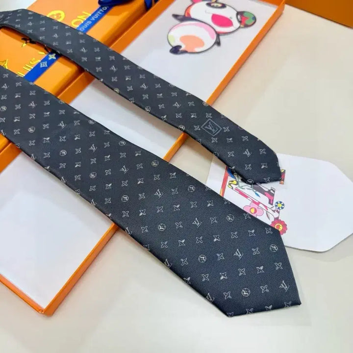 [SOLD OUT] 루이비통 모노그램 실크 넥타이 풀박스