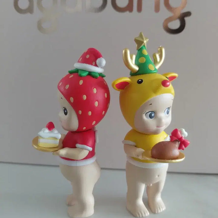 [BUNJANG] Sonny Angel Christmas Dinner Bundle Set / 소니엔젤 [일괄]크리스마스 딸기 케이크 + 순록+ 바지2