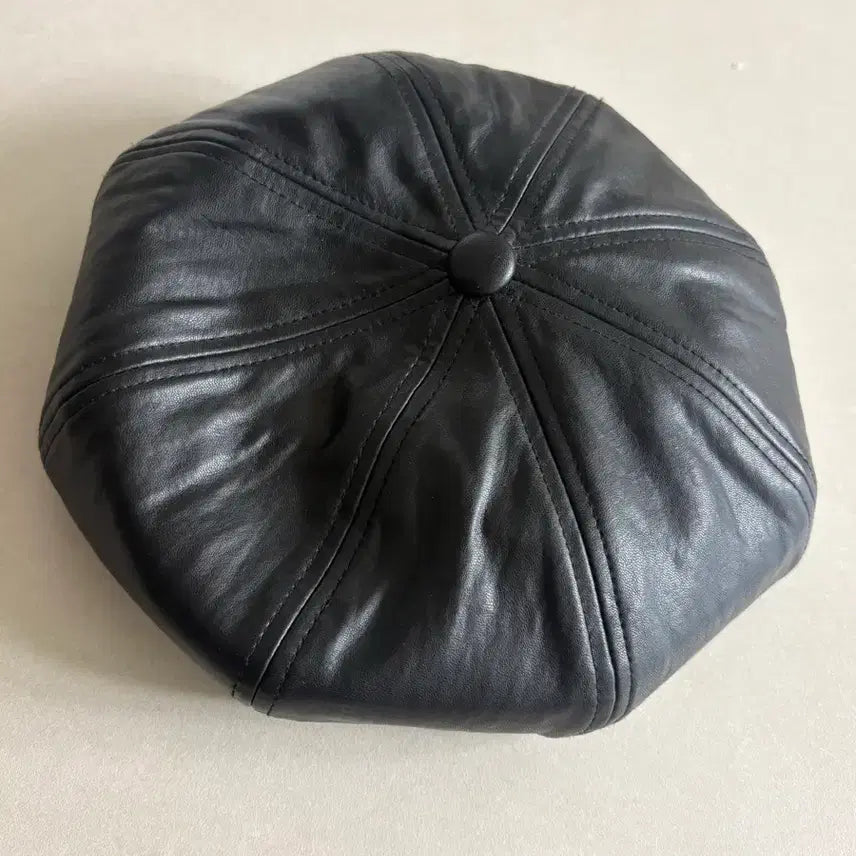 [BUNJANG] Wonderplace Leather Beret / 빵모자 가죽 레더 베레모