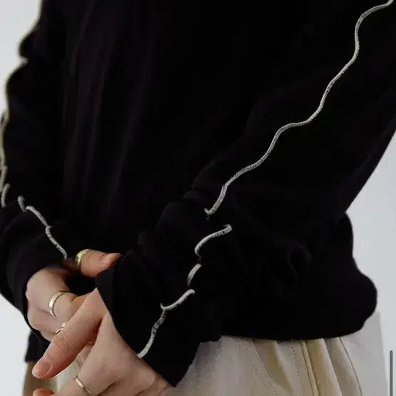 [BUNJANG] Youngoh Line Pointed Longsleeve - Black / 영오 youngoh LINE POINTED LONGSLEEVE 블랙
