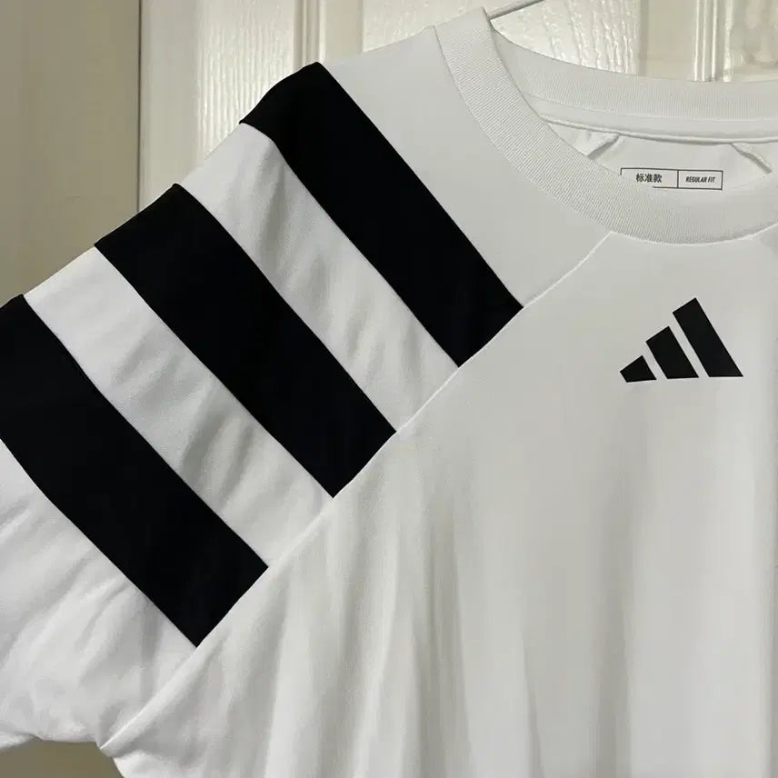 [BUNJANG] Adidas White T-Shirt / 아디다스 흰색 반팔 티셔츠