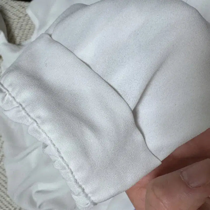 [BUNJANG] White Ribbon Blouse / 화이트 리본 블라우스 긴팔