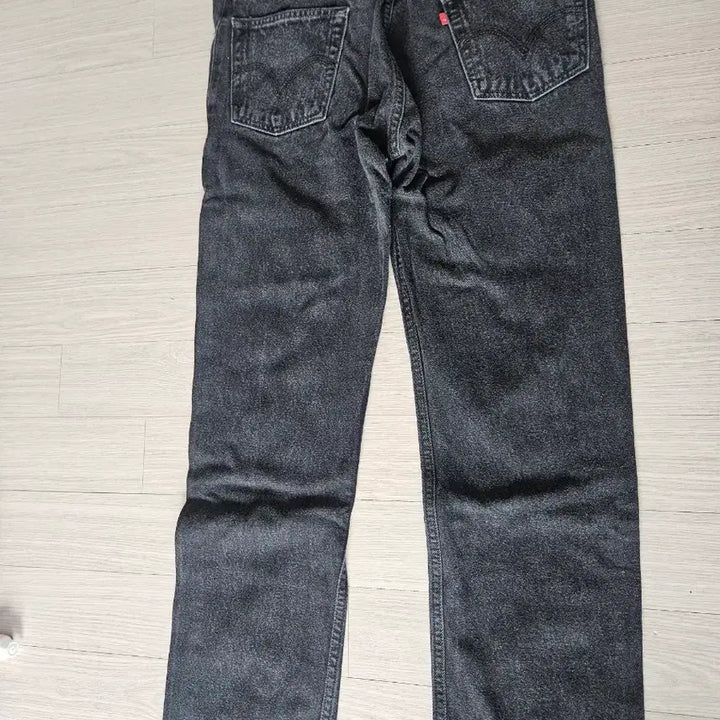[SOLD OUT] 리바이스 블랙 레귤러핏 데님 팬츠