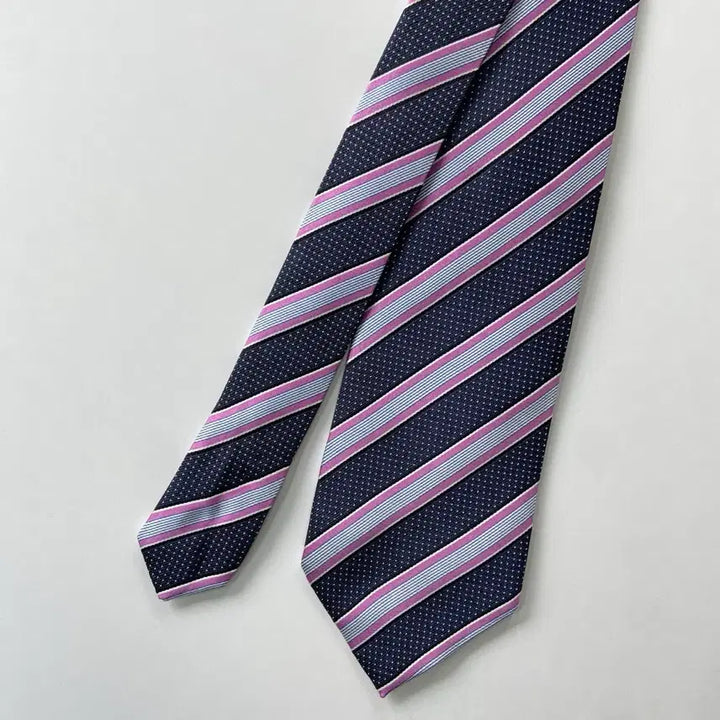[BUNJANG] 휴고 보스 (HUGO BOSS)  명품 정품 넥타이  8.6cm / 휴고 보스 (HUGO BOSS)  명품 정품 넥타이  8.6cm