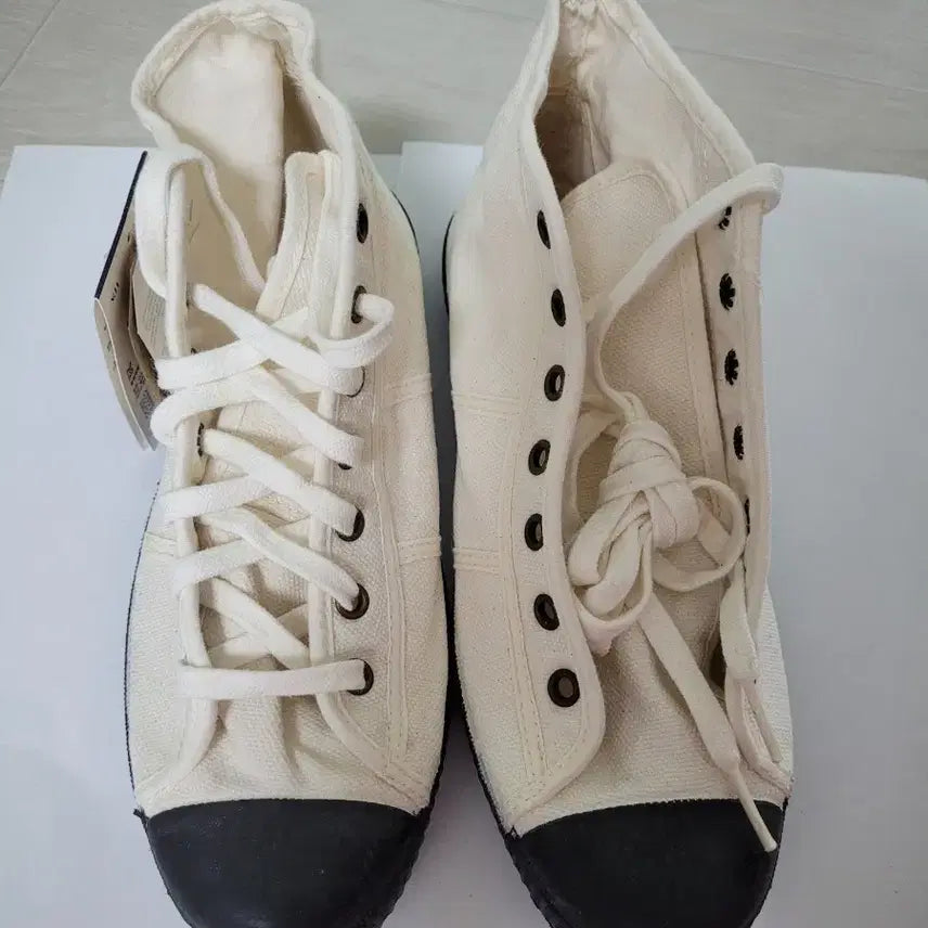 [BUNJANG] Victoria High Sneakers 255 (New) / 빅토리아 하이 스니커즈 255(새상품)
