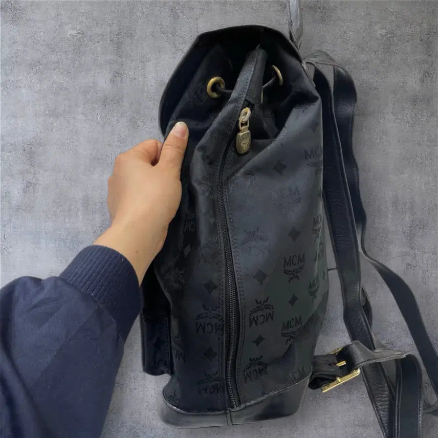 [BUNJANG] MCM Monogram Pocket Backpack / 엠씨엠 Mcm 블랙 모노그램 포켓 백팩