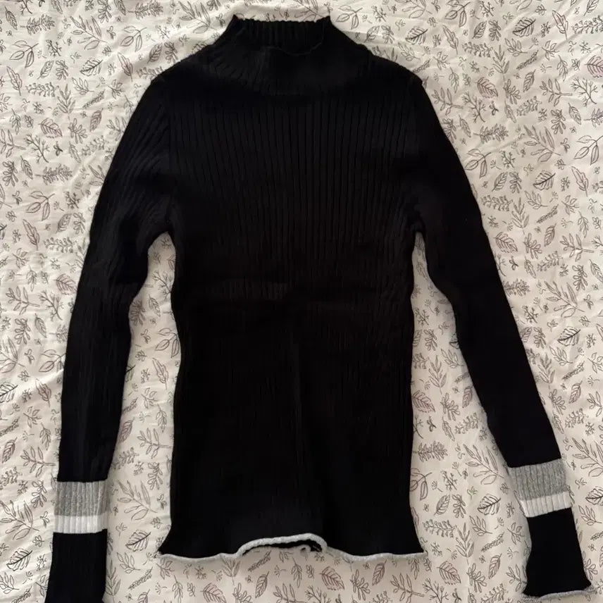 [BUNJANG] Half Turtleneck Ribbed Knit Sweater / HALF TURTLENECK SWEATER