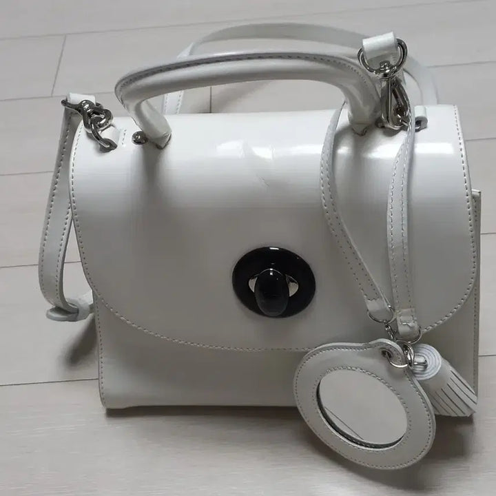 [BUNJANG] Joseph &amp; Stacey White Mini Crossbody Bag / 조셉앤스테이시 흰색 미니 크로스백