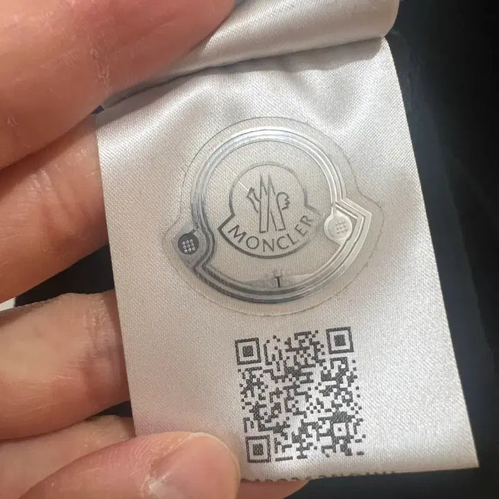 [BUNJANG] Moncler Polo Shirt XL / 23fw 몽클레어 반팔카라티 xl 새상품급