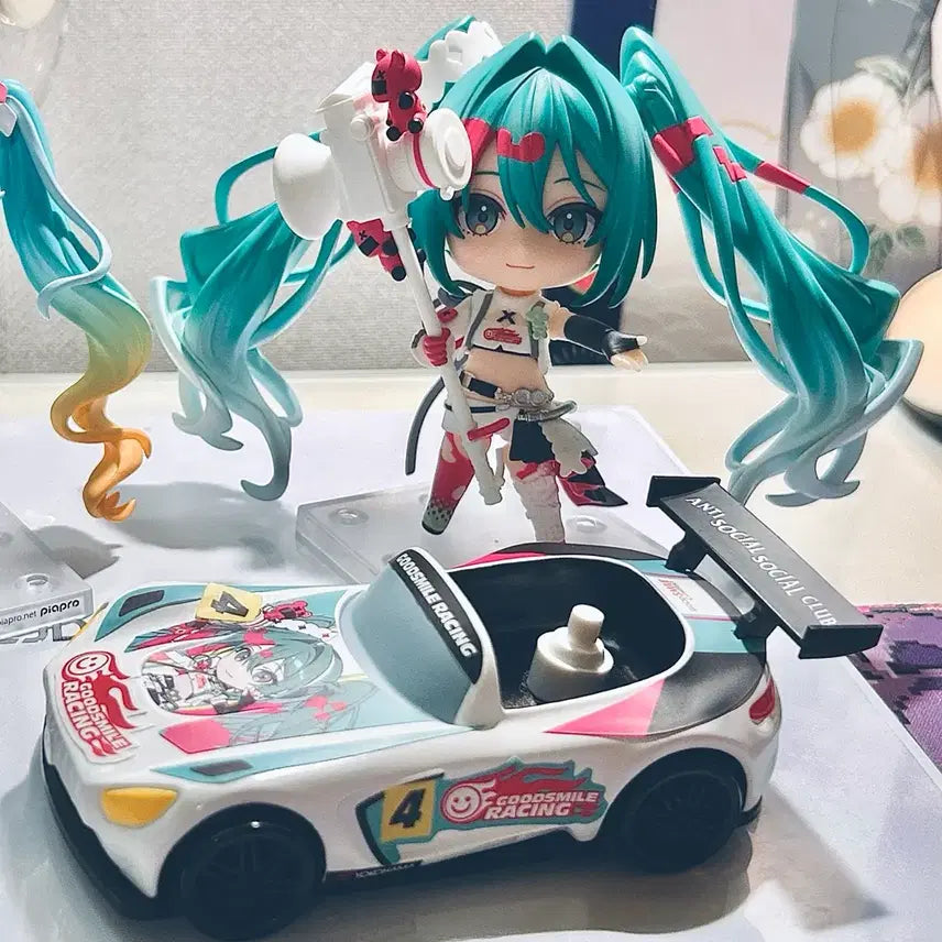 [BUNJANG] Good Smile Racing Racing Miku 2025 Nendoroid / 굿스마일 레이싱 미쿠 2025 넨도로이드