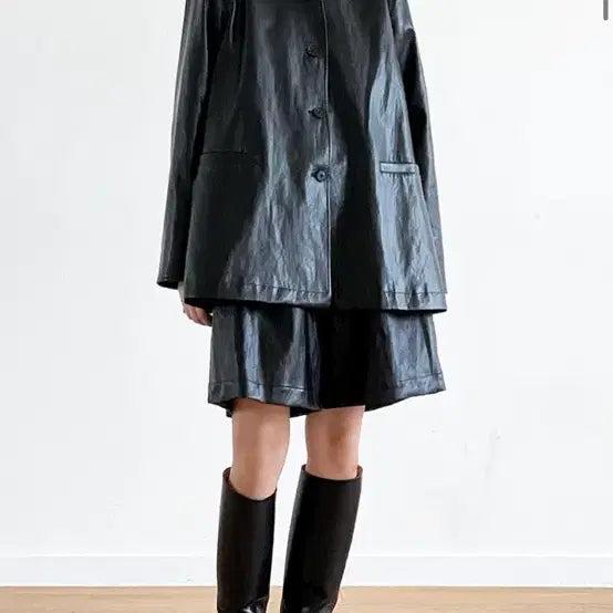 [BUNJANG] UunoiA Leather Short Pants / 유노이아 레더 숏 팬츠