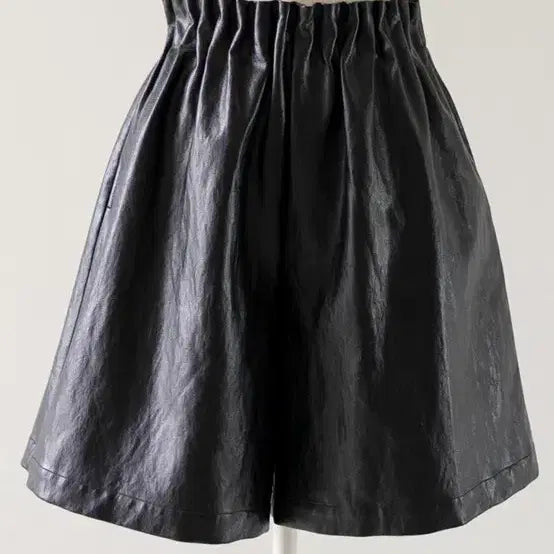 [BUNJANG] UunoiA Leather Short Pants / 유노이아 레더 숏 팬츠