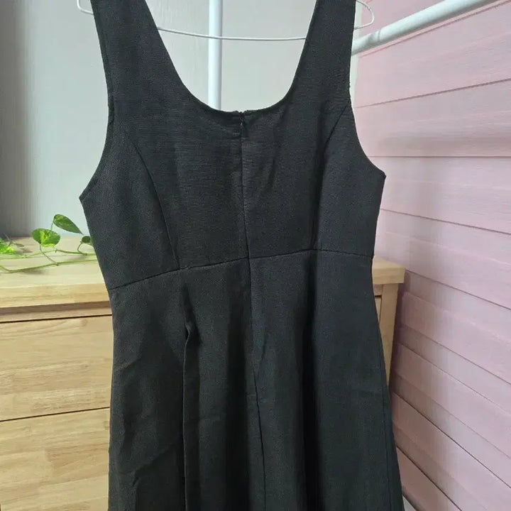 [BUNJANG] Black Sleeveless Flare Dress / 블랙 민소매 플레어 원피스