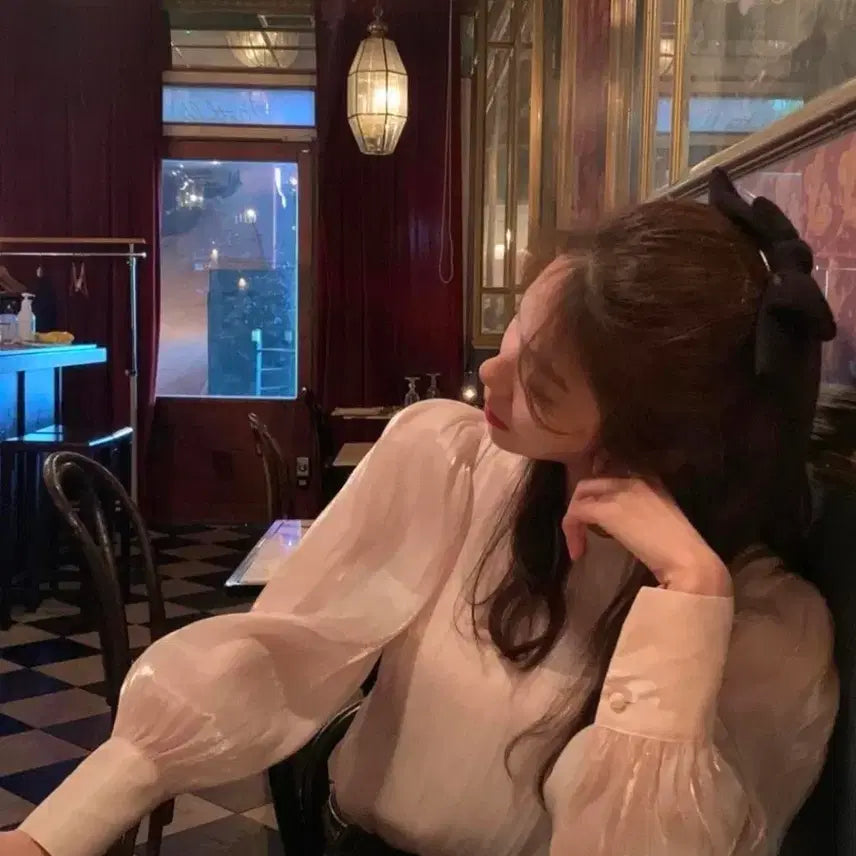 [BUNJANG] 핑크 글로시 블라우스 / 핑크 글로시 블라우스