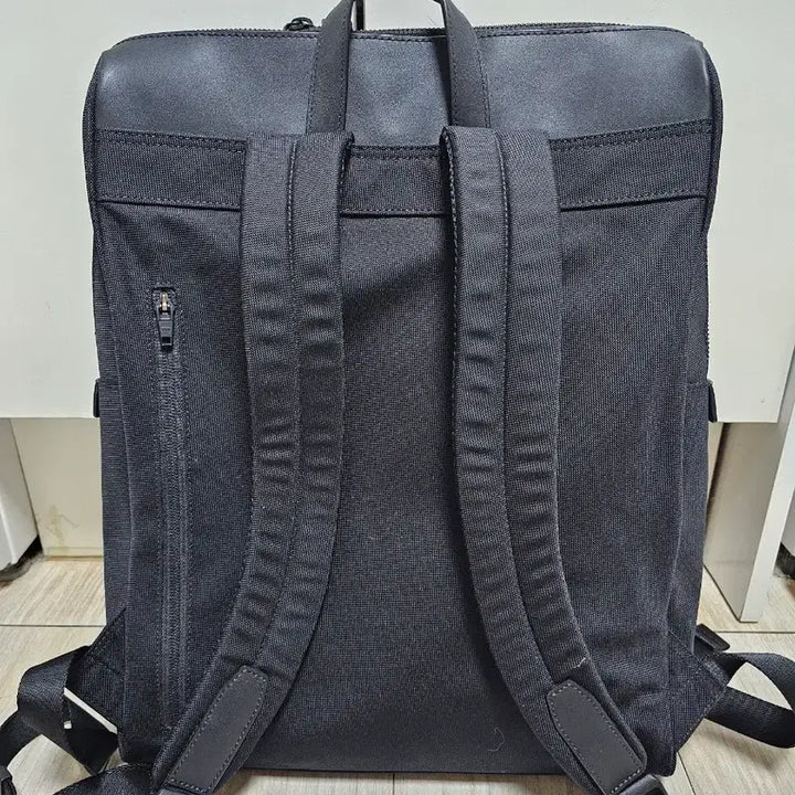 [BUNJANG] Beanpole ACC Rookie Slim Backpack (Black) / 빈폴 ACC 루키 슬림 백팩 (블랙) 5만에 팝니다.