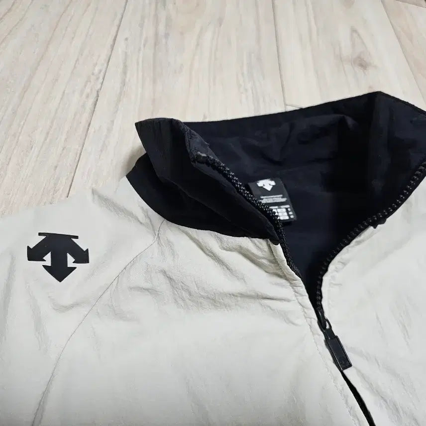 [BUNJANG] Descente Colorblock Woven Windproof Jacket / 데상트 컬러블록 우븐 방풍 자켓 4.5만에 팝니다.