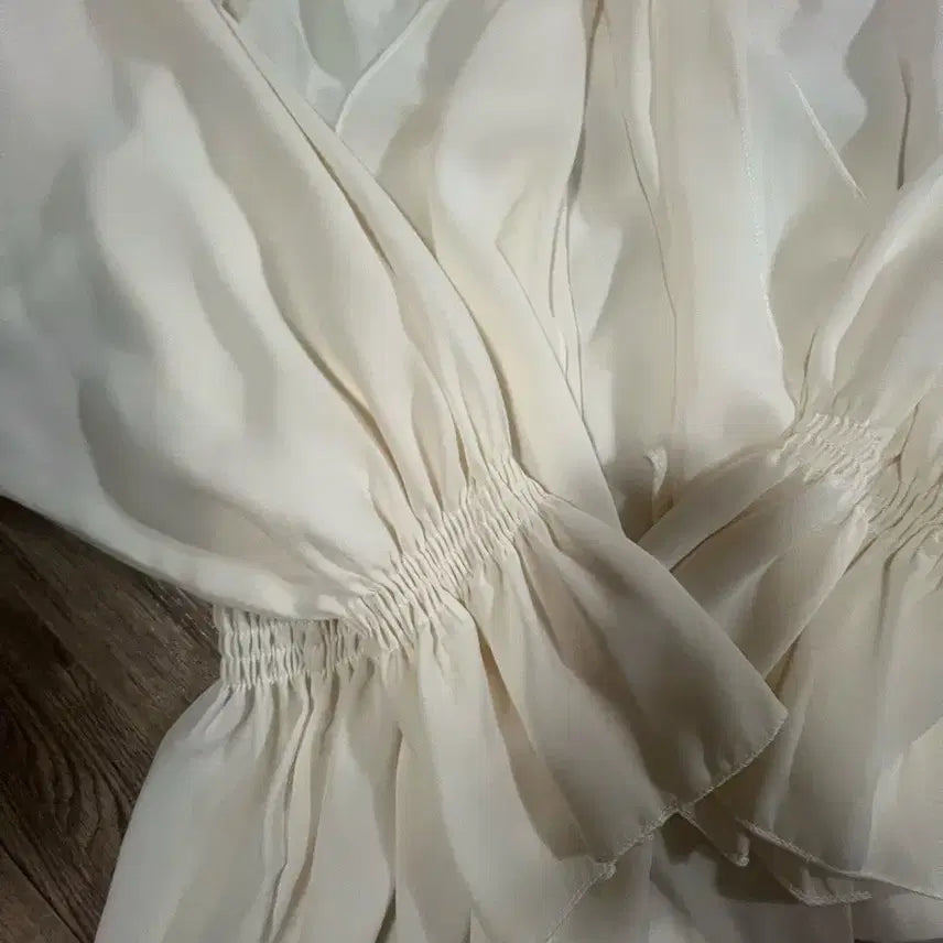 [BUNJANG] White Shirring Blouse / 화이트 셔링 블라우스