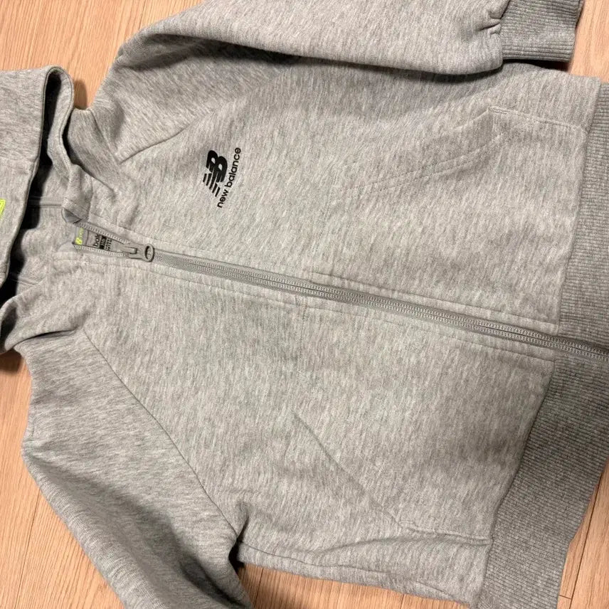 [BUNJANG] New Balance Kids Hooded Zip-Up Jacket Melange Grey Neon Accent Size 110 / 뉴발란스 아동 후드 집업 110 사이즈