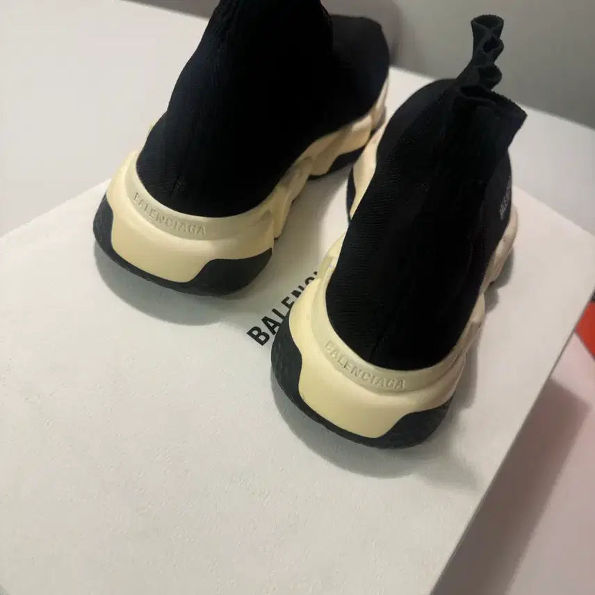 [BUNJANG] Balenciaga Speedrunner Sneakers / 발렌시아가 스피드러너 36