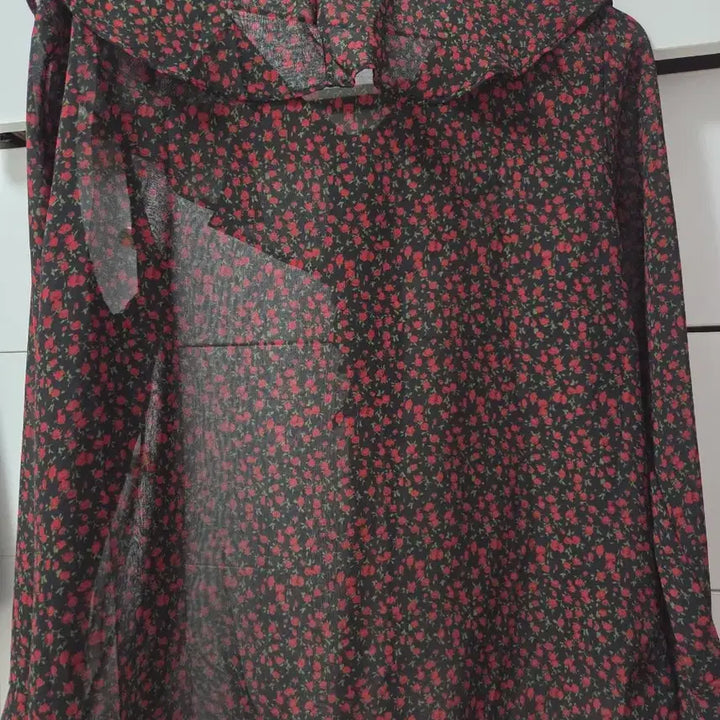 [BUNJANG] Floral Pattern Frill Blouse / 플라워 패턴 프릴 블라우스