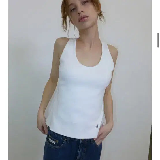 [BUNJANG] Overdue Flare U-Neck White Sleeveless Top / 오버듀플레어 U넥 화이트 탑 슬리브리스