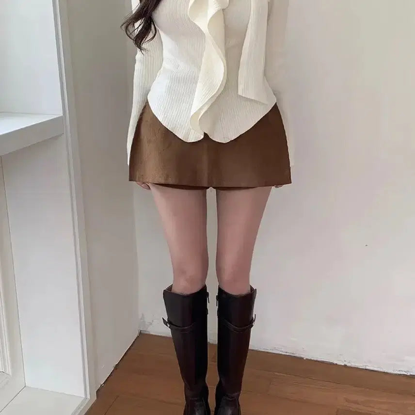[BUNJANG] Attrangs Ivory Frill Spring Blouse Knit / 아이보리프릴봄블라우스니트 / 아뜨랑스리리앤코히니크모디무드애니원모어어텀하이