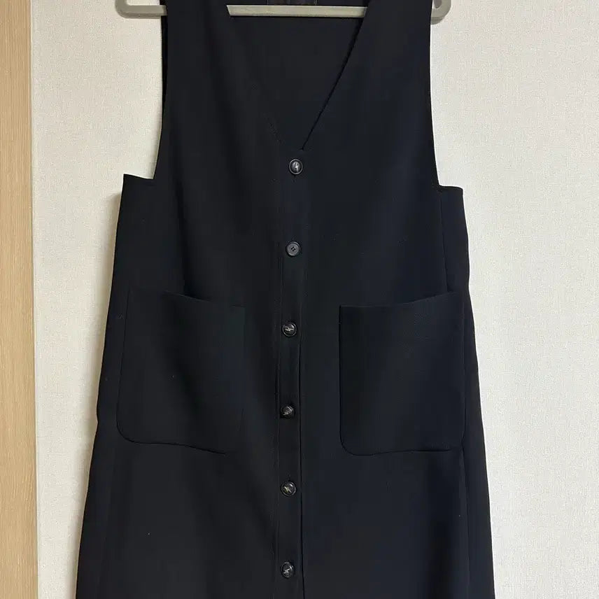 [BUNJANG] CC Collect Black V-Neck Mini Dress / CC콜렉트 블랙 V넥 미니원피스 55