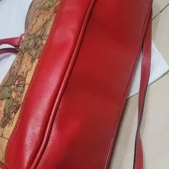 [BUNJANG] Alviero Martini Large Shoulder Bag / 알비에로마르티니 라지사이즈 숄더백