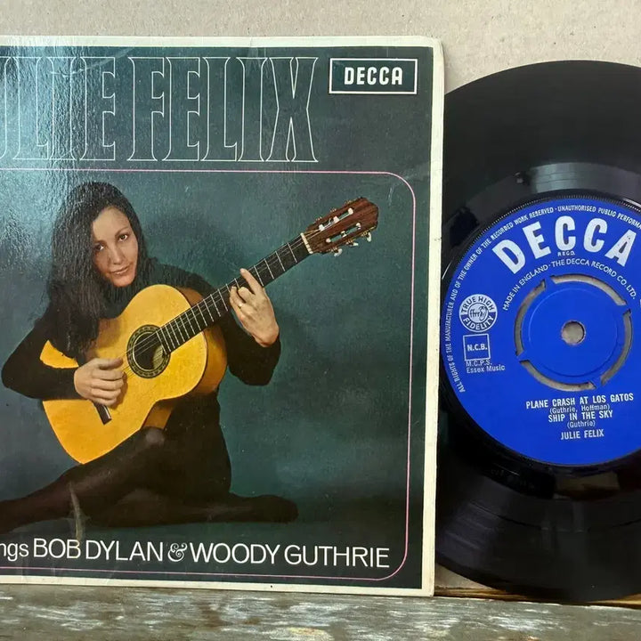 [BUNJANG] Julie Felix Sings Bob Dylan And Woody Guthrie 1965 UK EP Vinyl / (7인치 EP) Julie Felix - 1965년 영국 UK 초반
