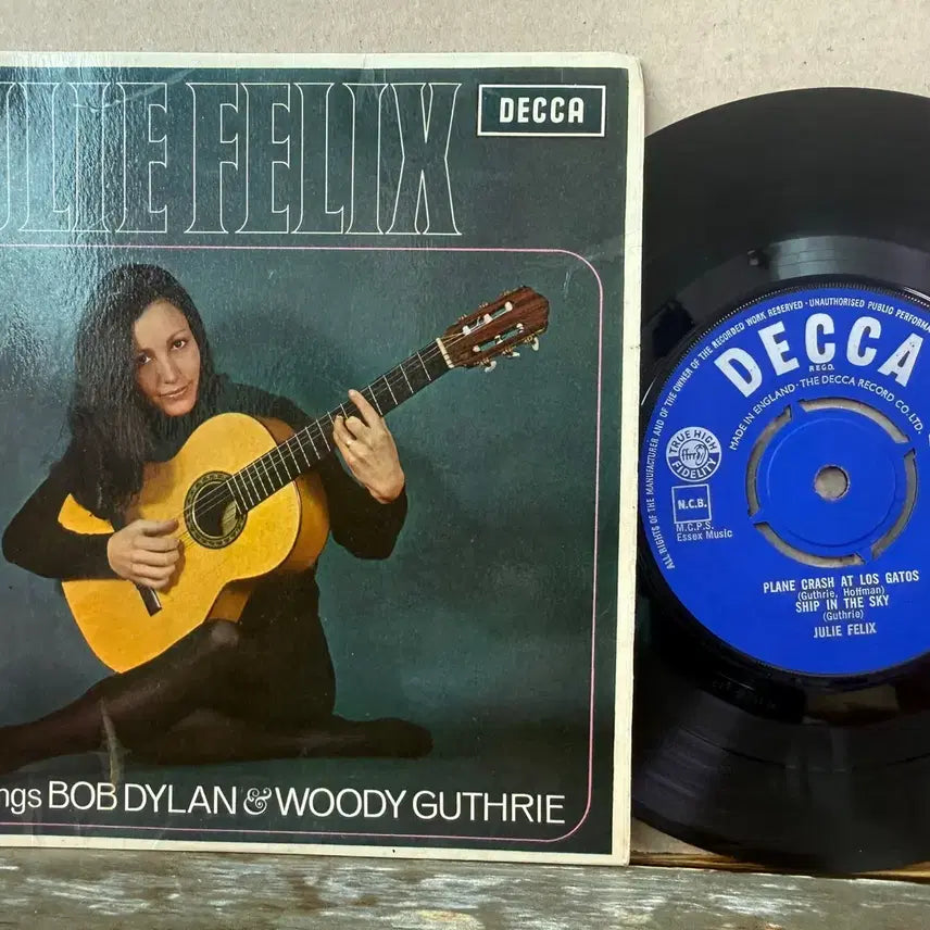 [BUNJANG] Julie Felix Sings Bob Dylan And Woody Guthrie 1965 UK EP Vinyl / (7인치 EP) Julie Felix - 1965년 영국 UK 초반