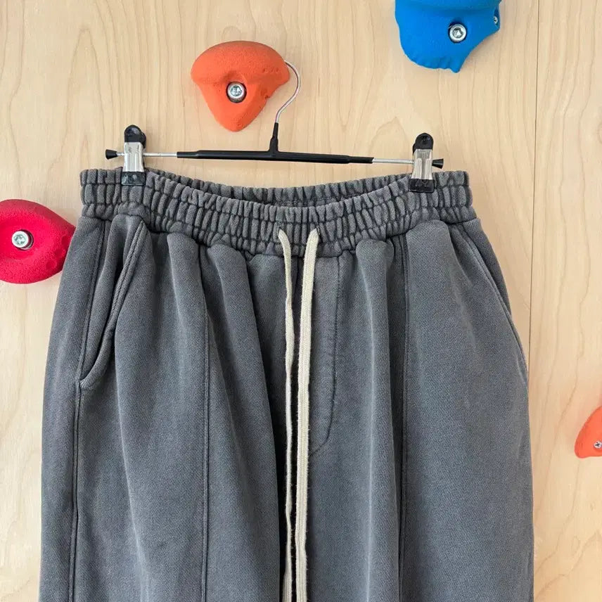 [BUNJANG] Attentionlow Grey Jogger Training Pants / 그레이 조거 트레이닝 바지 어텐션로우