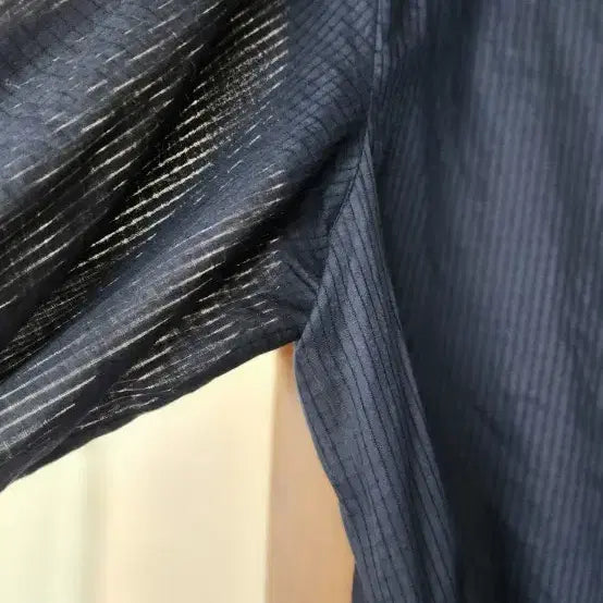 [BUNJANG] Theilma New Striped Shirt / 더일마 신상셔츠