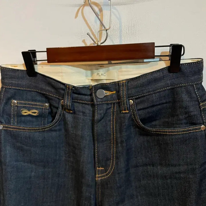 [BUNJANG] PLAC Straight Raw Denim Jeans (30) / PLAC 플랙진 남성 스트레이트 생지 데님 팬츠(30)