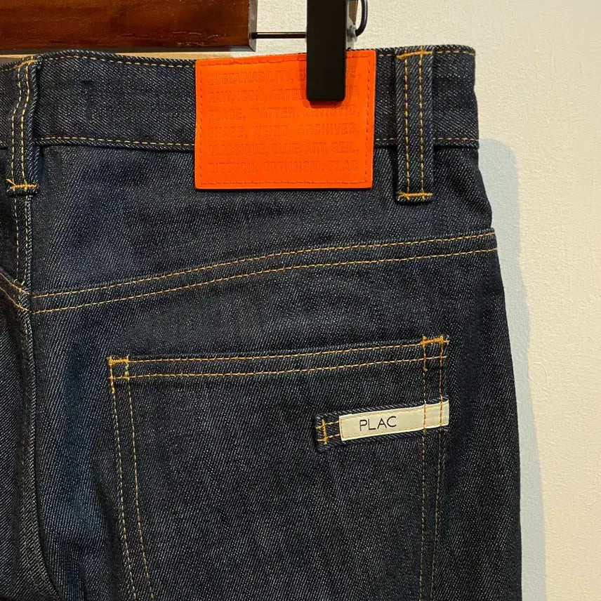 [BUNJANG] PLAC Straight Raw Denim Jeans (30) / PLAC 플랙진 남성 스트레이트 생지 데님 팬츠(30)