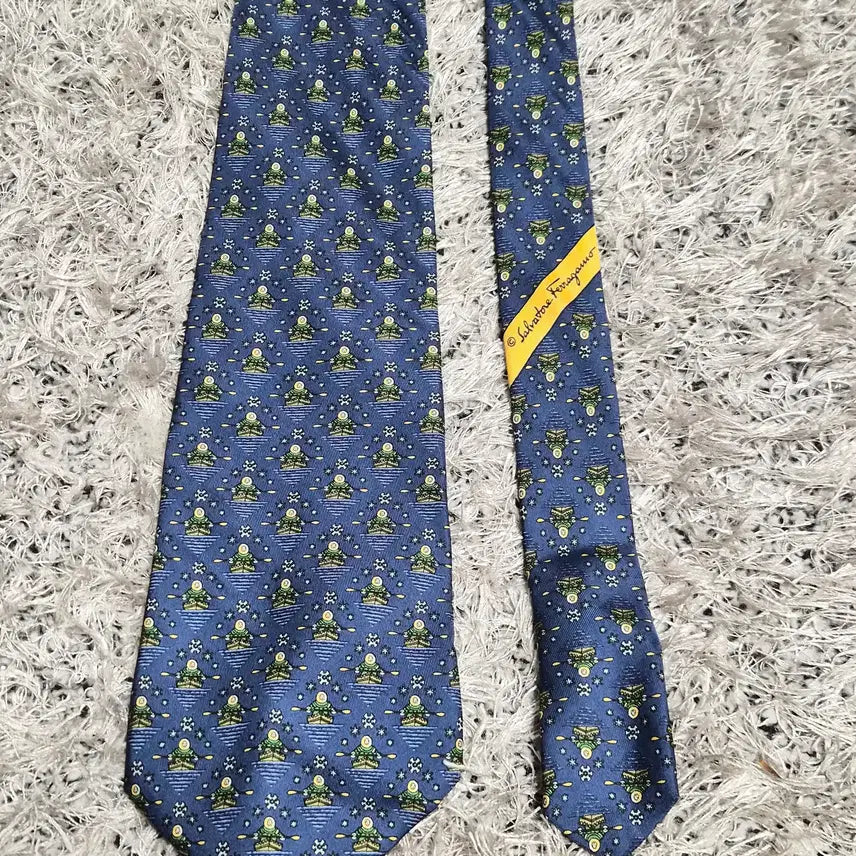 [BUNJANG] Ferragamo Pattern Tie / 페레가모Ferragamo 패턴 넥타이 Free - N20
