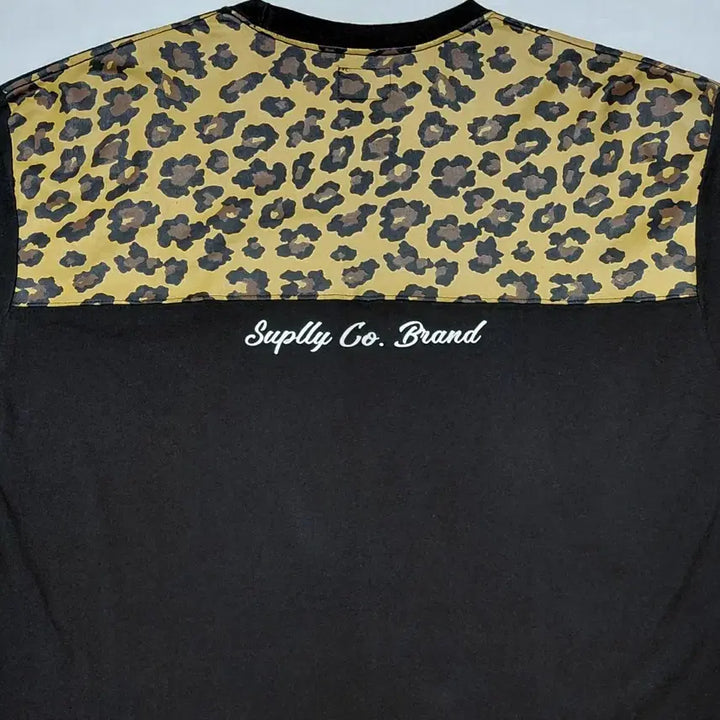 [BUNJANG] Rodeo Crowns Leopard Back Panel Sweatshirt / [L] 로데오 크라운즈(Rodeo Crowns) 백패널 레오파드 맨투맨