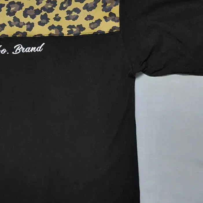 [BUNJANG] Rodeo Crowns Leopard Back Panel Sweatshirt / [L] 로데오 크라운즈(Rodeo Crowns) 백패널 레오파드 맨투맨