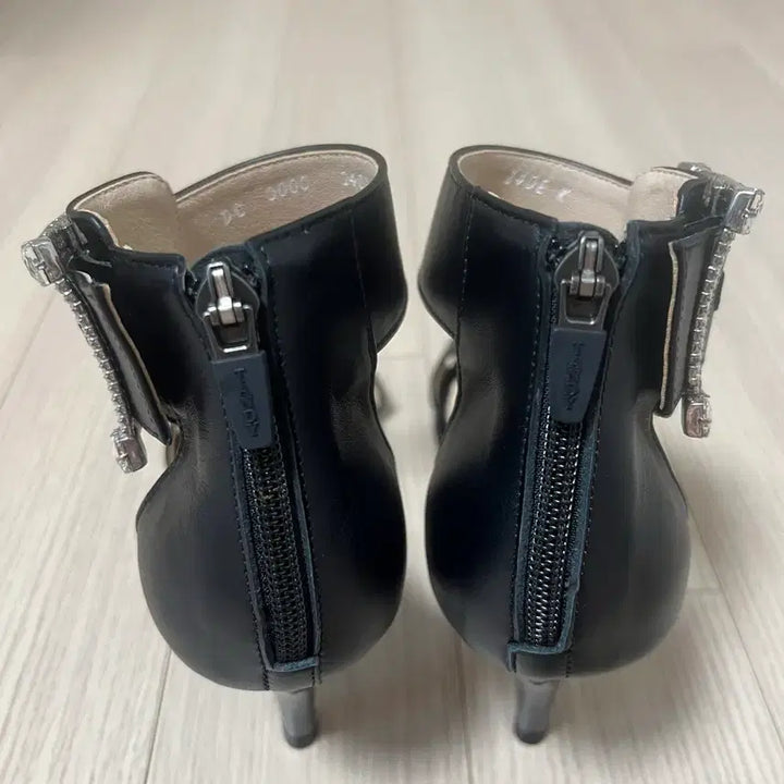[SOLD OUT] 탠디 샌들 240E 7~8cm