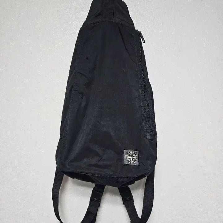 [SOLD OUT] 스톤아일랜드 슬링백