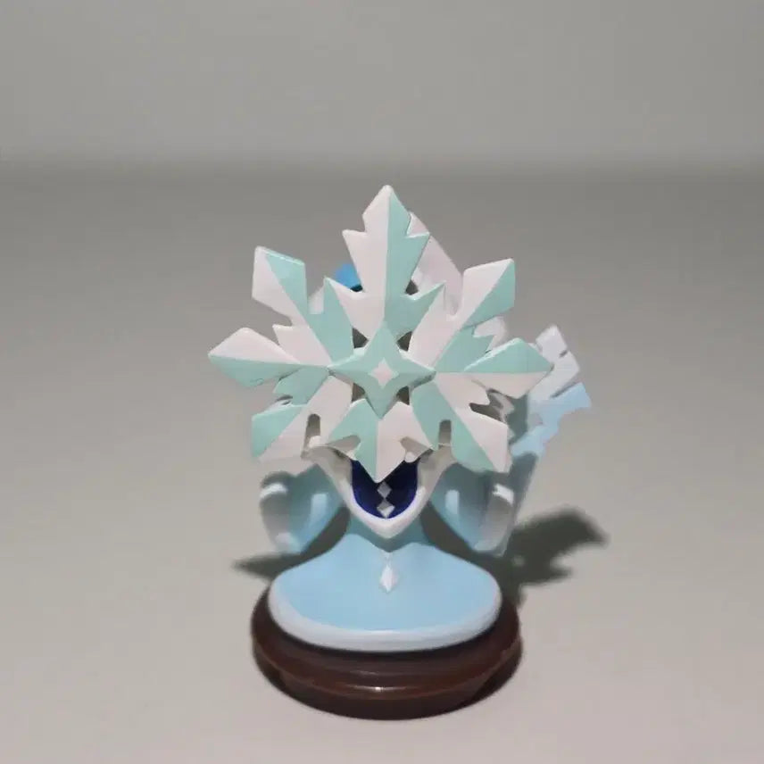 [BUNJANG] Cookie Run Snow Queen Figure + Sticker Set / 쿠키런 서리여왕 피규어+띠부띠부씰