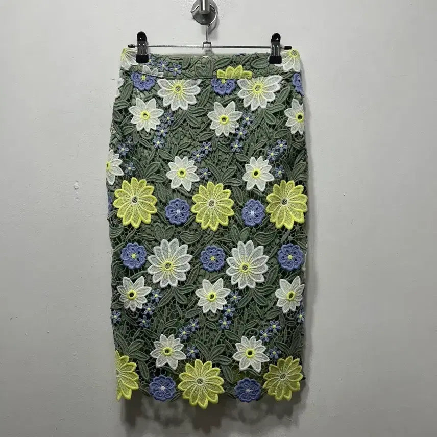 [BUNJANG] Flower Lace H-Line Skirt S / 플라워 레이스 H라인 스커트 S