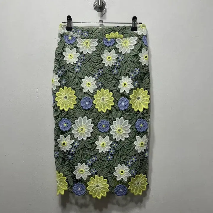 [BUNJANG] Flower Lace H-Line Skirt S / 플라워 레이스 H라인 스커트 S
