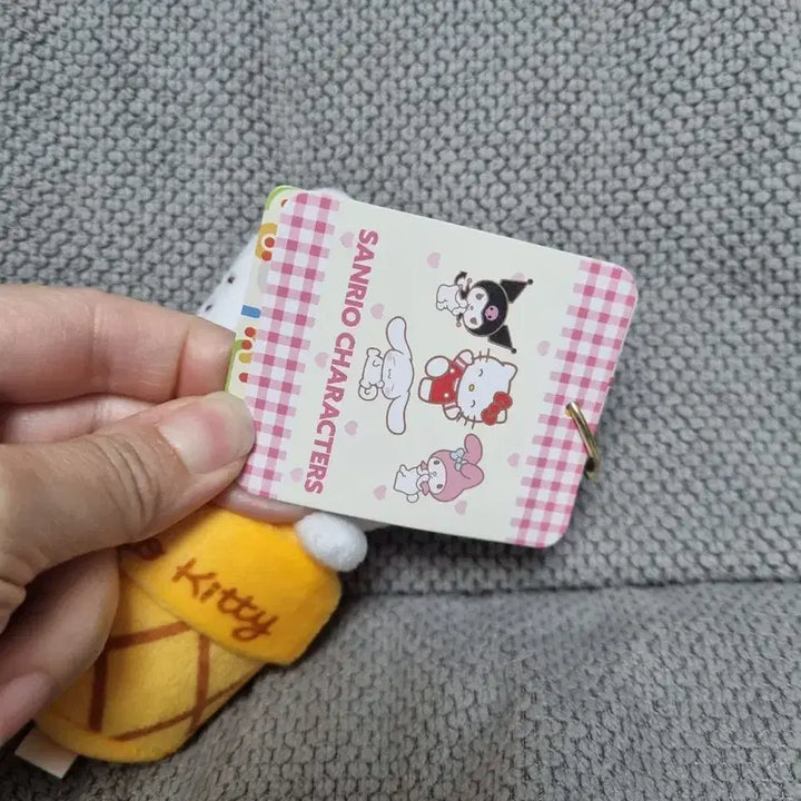 [BUNJANG] Hello Kitty Ice Cream Doll Keyring / 헬로키티 키티아이스크림 인형키링 새상품