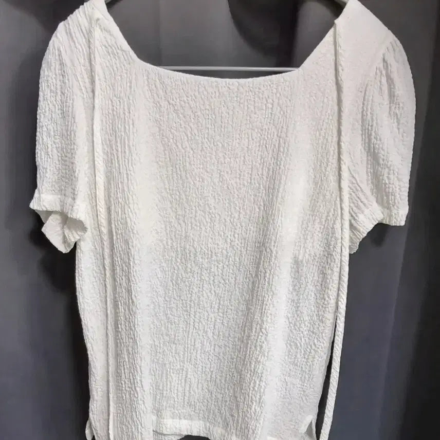 [BUNJANG] MIXXO Back Ribbon Short Sleeve Blouse / 미쏘 백리본 반팔 블라우스